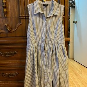 Stripped sleeveless dress